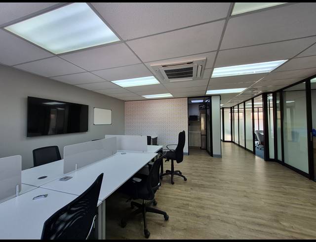 110M² OFFICE TO LET IN DUNKELD WEST